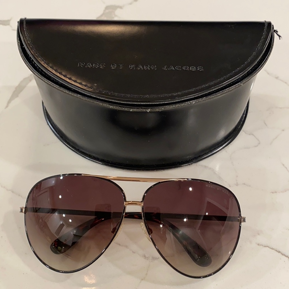 Marc By Marc Jacobs Oversized Aviator Sunglasses